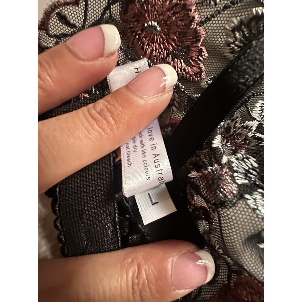 Bydee Amber bralette Embroidered Black Floral Size Large May Run Small - Picture 10 of 10